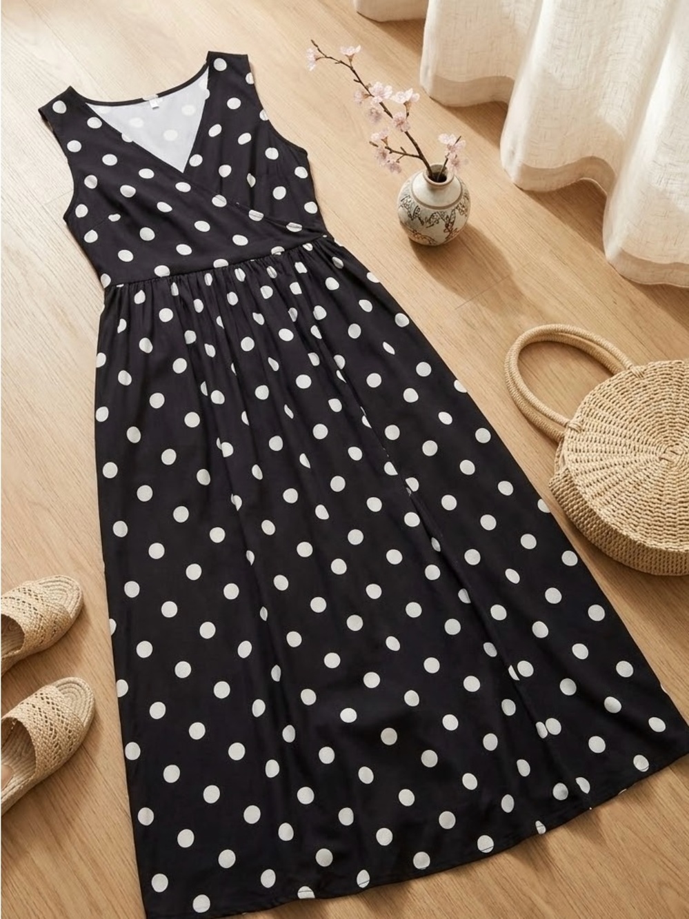 Sleeveless V-Neck Polka Dot Maxi Dress - Black/White